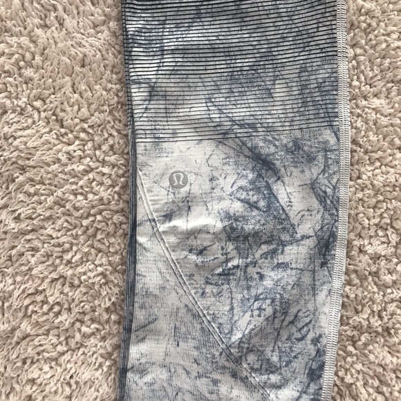 🆕ONLY ONE! NWT Lululemon Ebb to Train Tight 4 - Picture 5 of 9